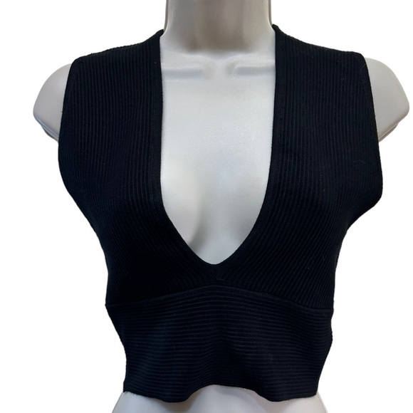 HOUSE OF HARLOW 1960 Black Deep V-neck Cropped Compression Knit Top - Picture 3 of 8